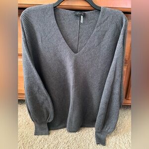 NWOT 1 STATE V NECK CHARCOAL TOP